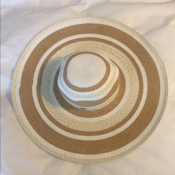 Nine West Accessories - *NEW* Nine West floppy hat